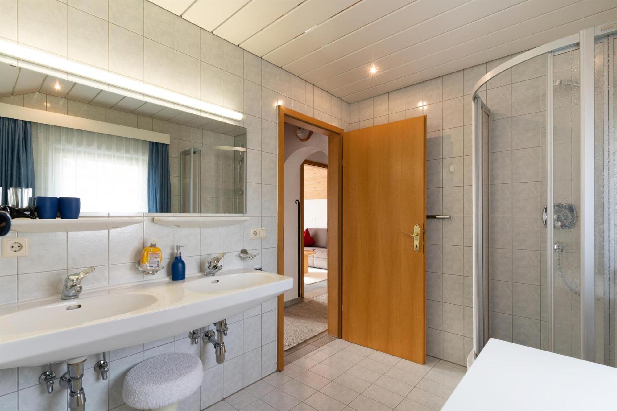 Haus Anemone Apartment Seefeld in Tirol Bilik gambar